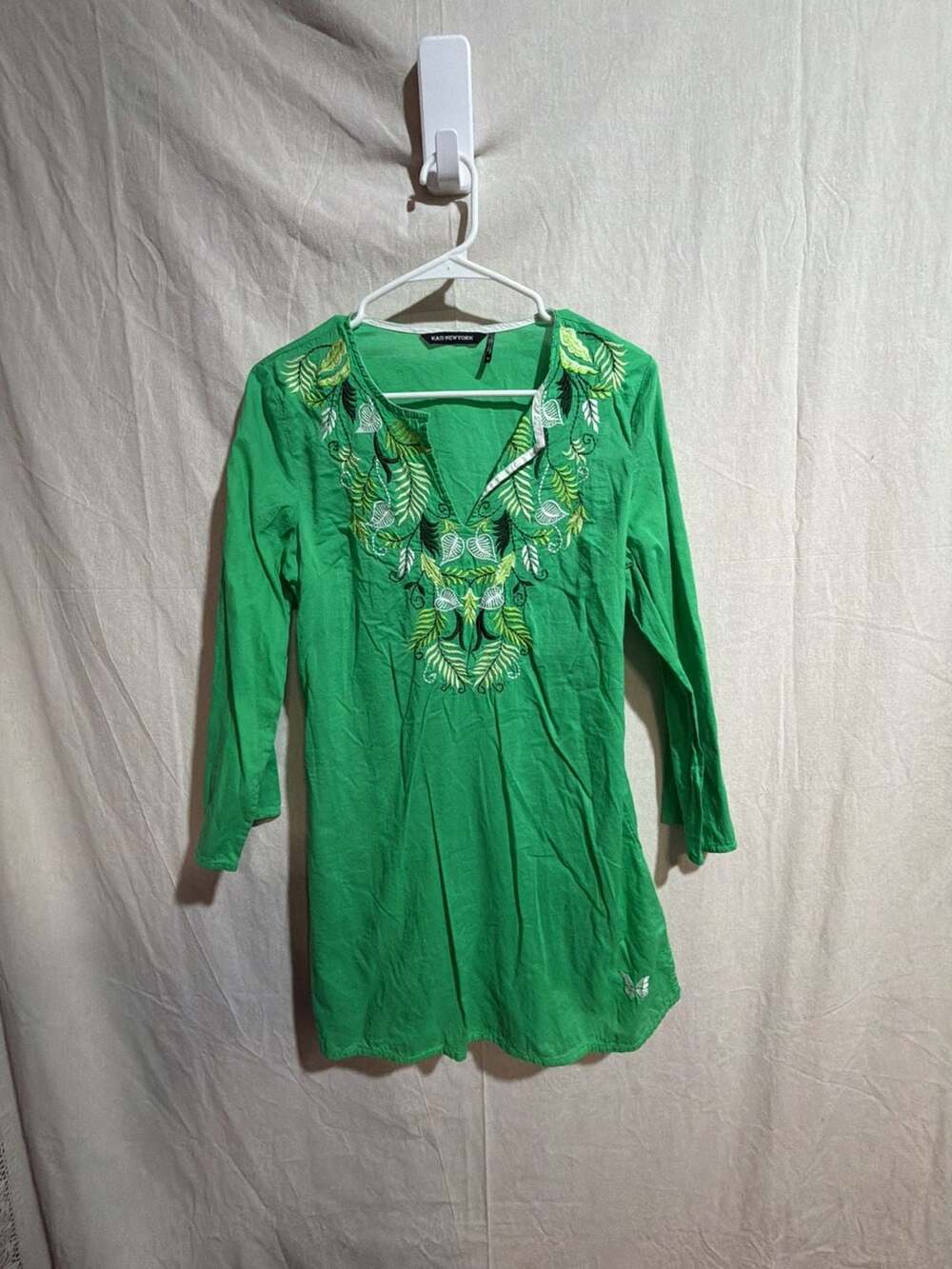 KAS New York Green Embroidered V-Neck Tunic Top M